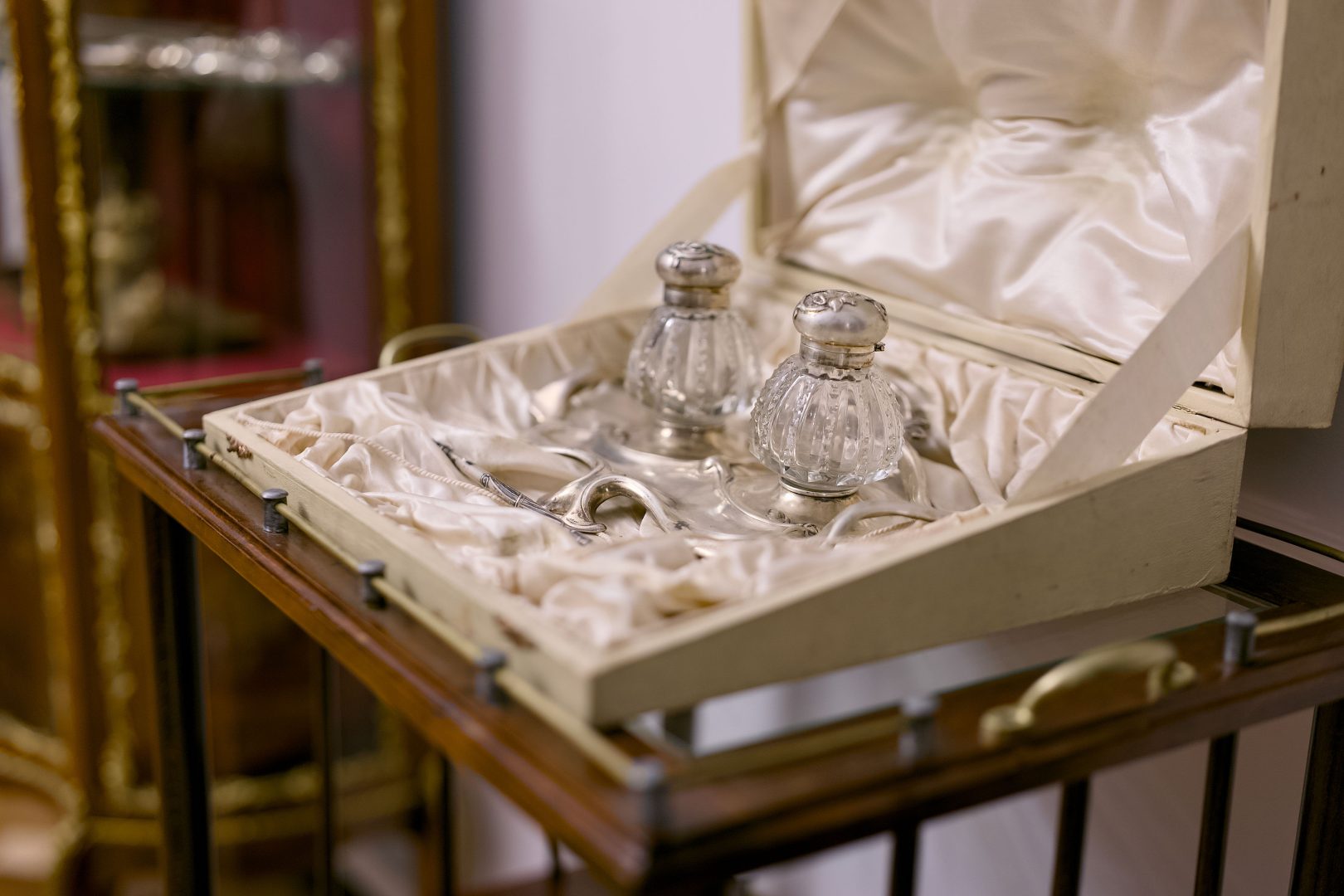 Art. History. Experience. – Reperele Brâncuși în București, redescoperite la Casa Tătărăscu 11 Art. History. Experience. – Reperele Brâncuși în București, redescoperite la Casa Tătărăscu